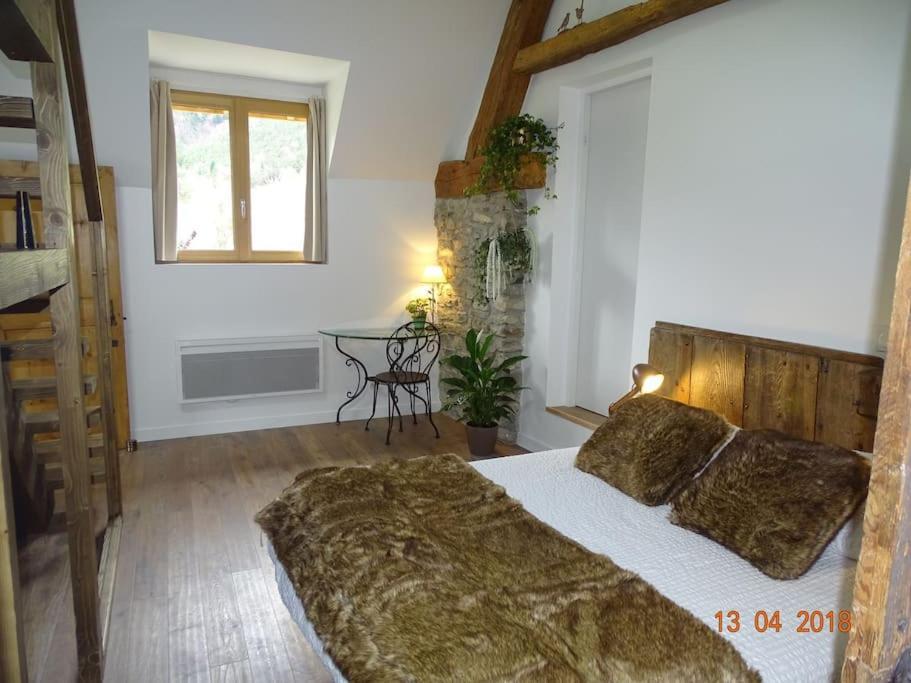 Gite De Charme : La Grange Au Lac Azur Treffort  Exterior photo