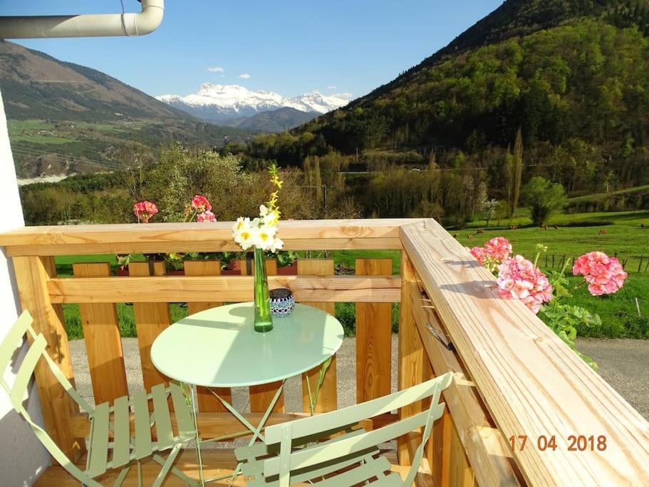 Gite De Charme : La Grange Au Lac Azur Treffort  Exterior photo